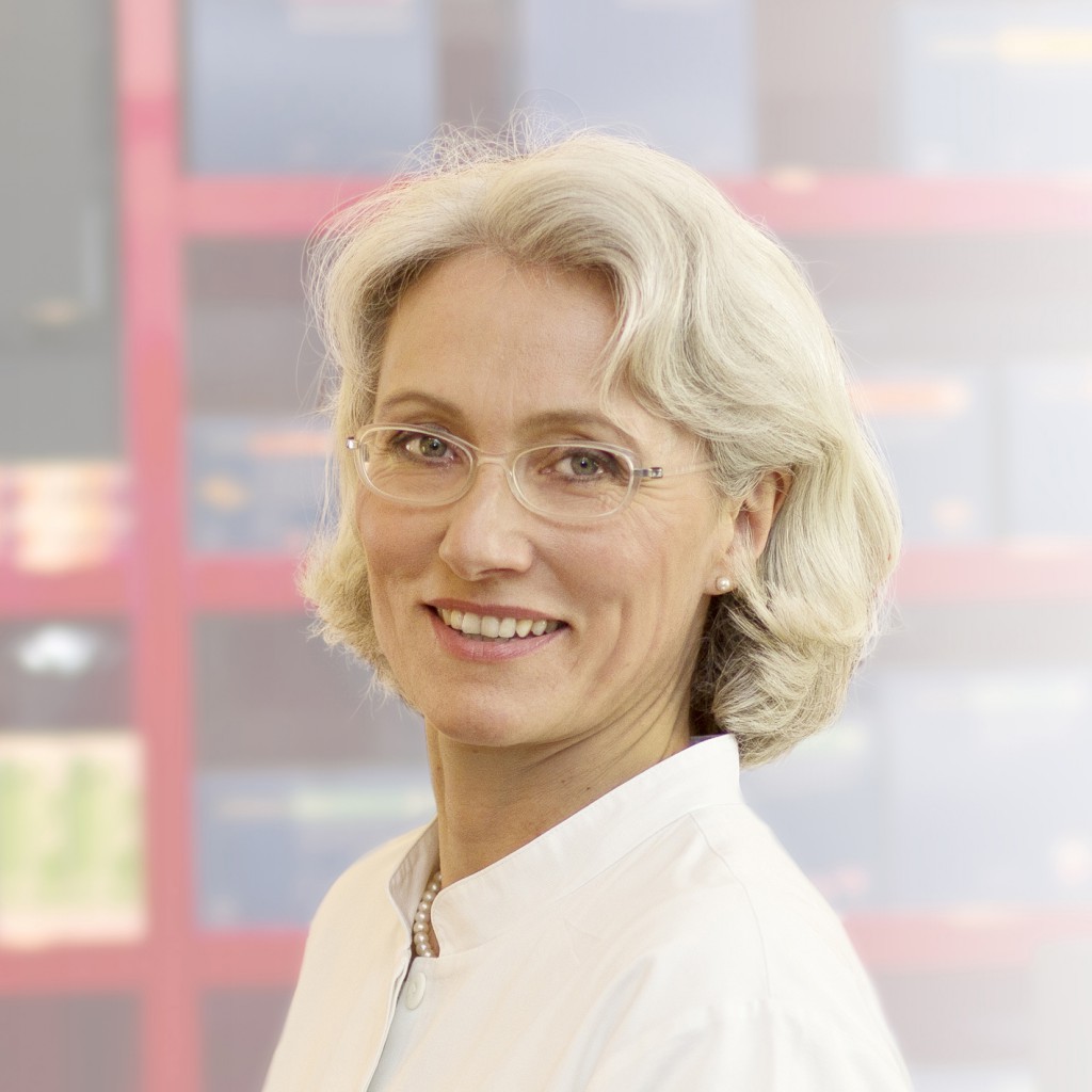 6 Frau Dr. <b>Katja Pannewig</b> Portrait - 6-Frau-Dr.-Katja-Pannewig-Portrait-1024x1024